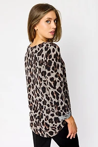 Animal Print Scoop-Neck 3/4-Sleeve Sweater with Shirttail Hem