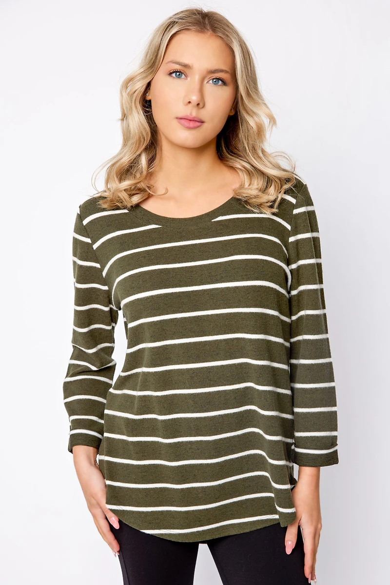 Thin Stripe Scoop-Neck 3/4 Sleeve Sweater with Shirttail Hem