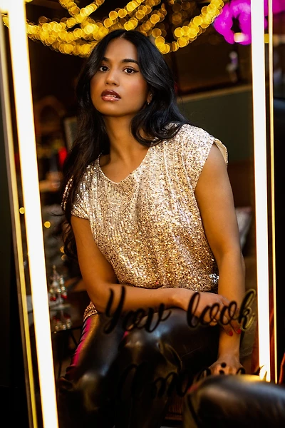 Ombre Sequin Crew-Neck Sleeveless Tee with Shirttail Hem