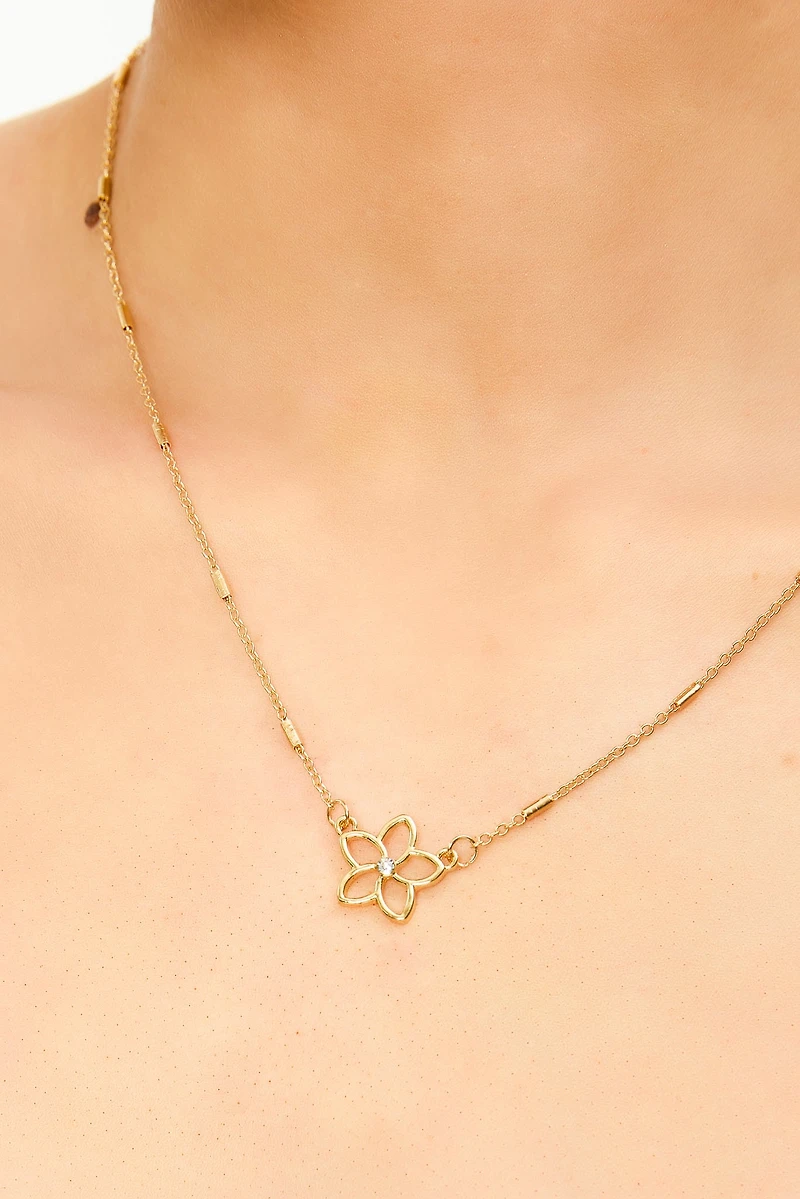 Floral Pendant Necklace