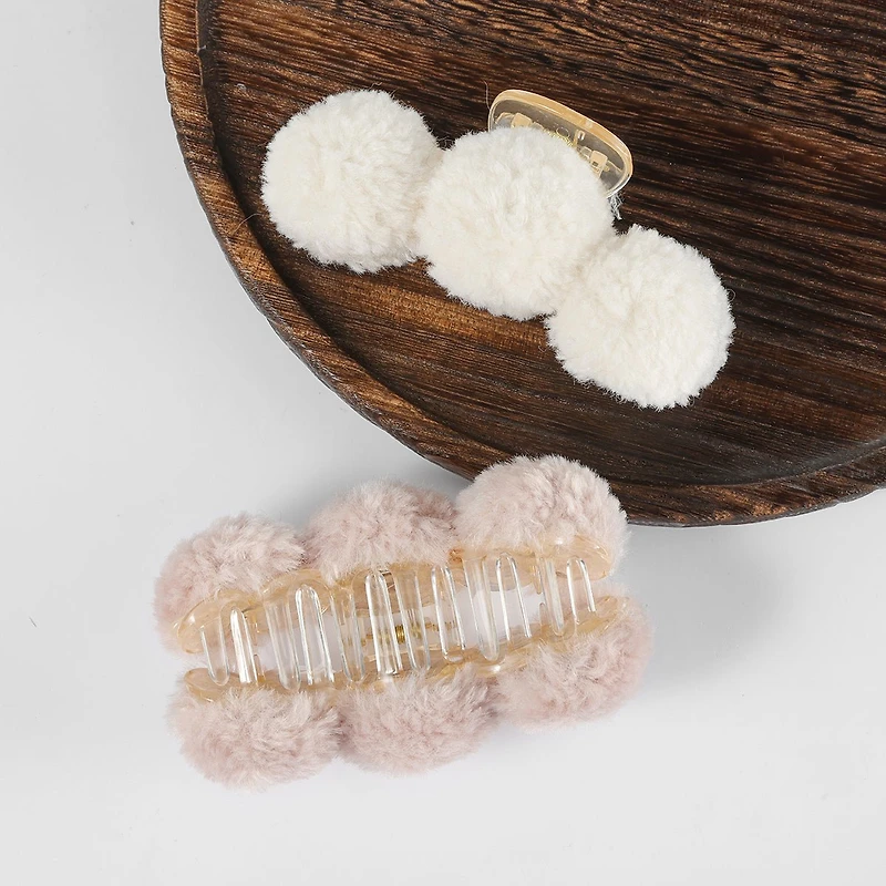 Arch14 Fluffy Pom-Pom Claw Clips 1pc