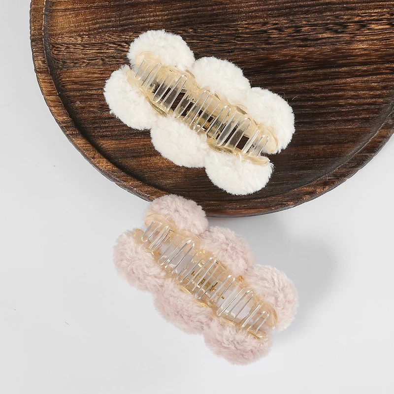 Arch14 Fluffy Pom-Pom Claw Clips 1pc