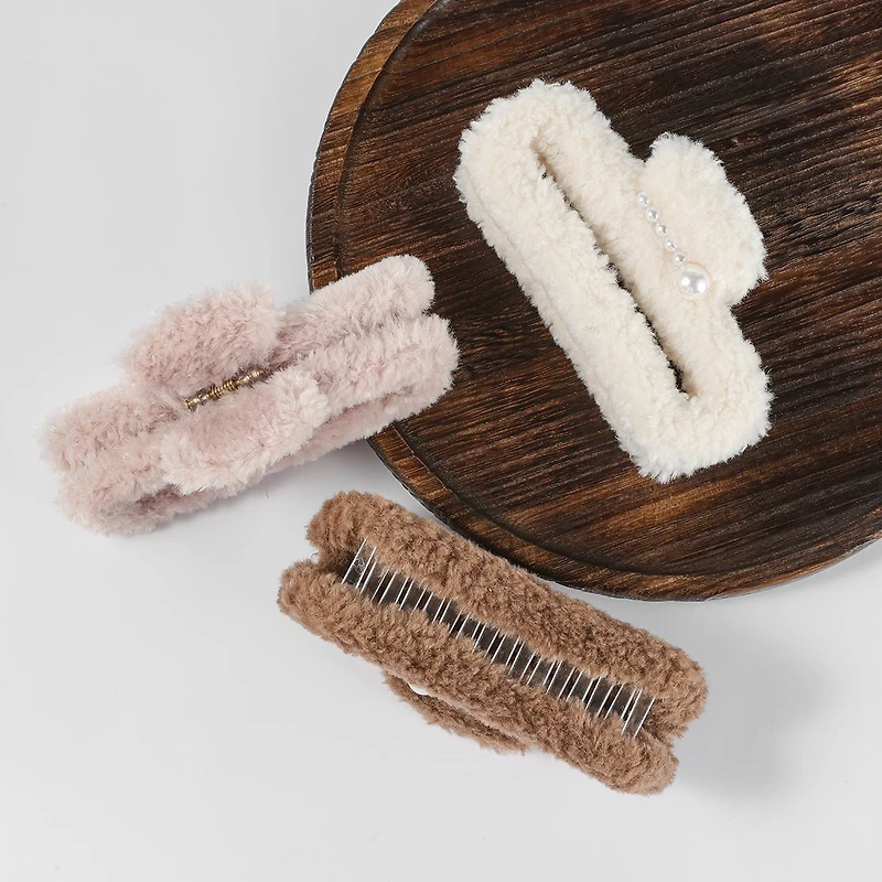 Arch14 Fuzzy Rectangle Claw Clips 1pc