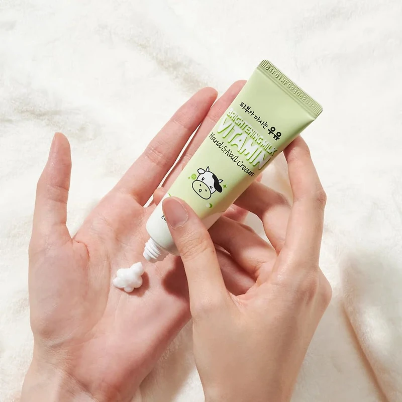 KWAILNARA Brightening Milk Vitamin Hand & Nail Cream 30g