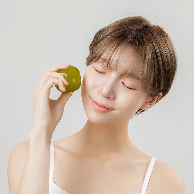 Ongredients Jeju Green Tea Cleansing Ball 1pc