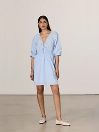 Robe courte à col V