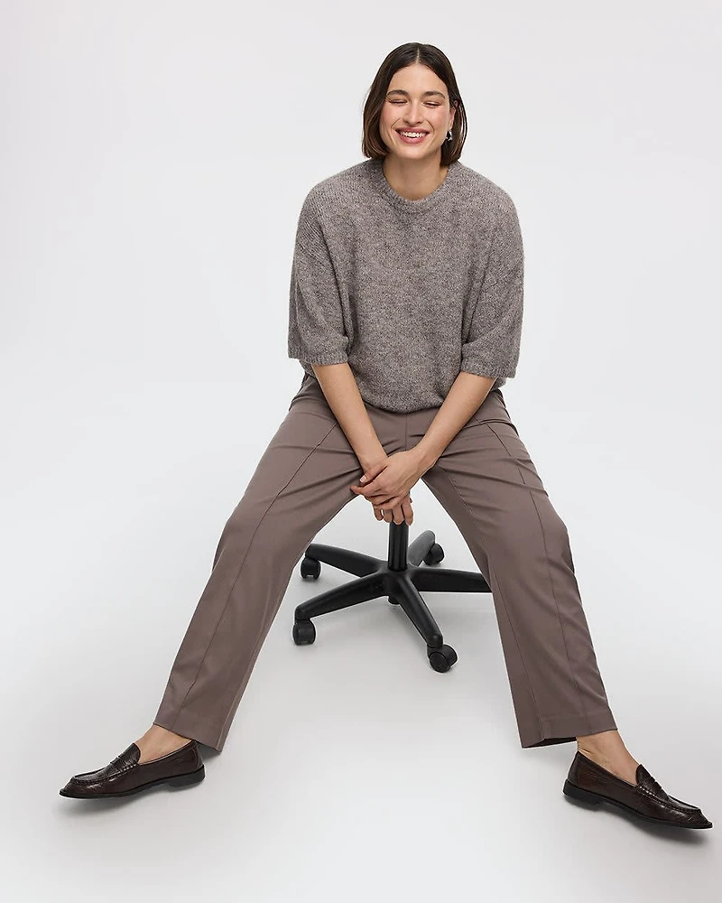 Pantalon à jambe droite plis cousus