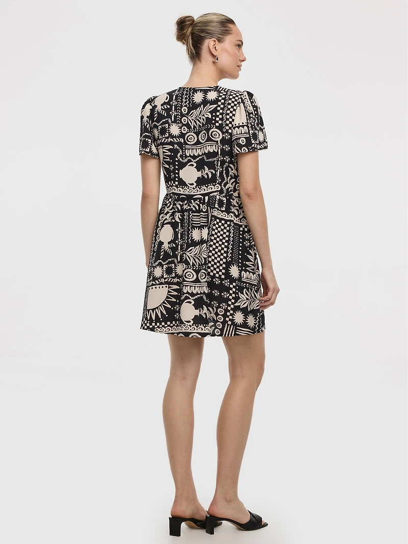Robe sans manches à col V