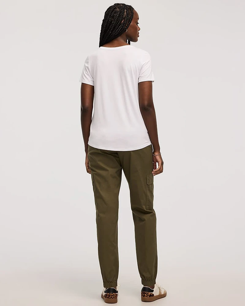 T-shirt à col V - R Essentials