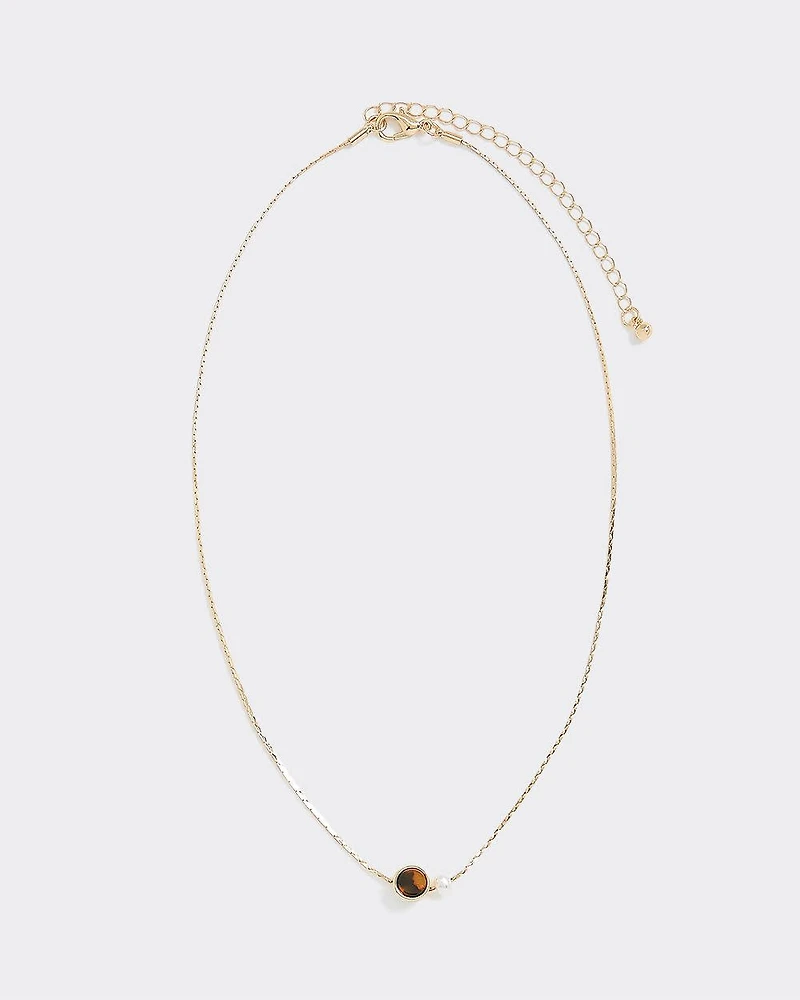 Delicate Necklace with Stone and Pearl