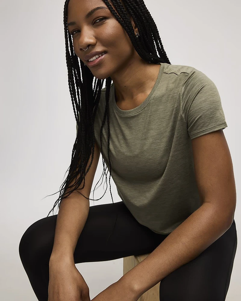 Short-Sleeve Crew-Neck Tee - DRY-LUX (R) Hyba Essentials