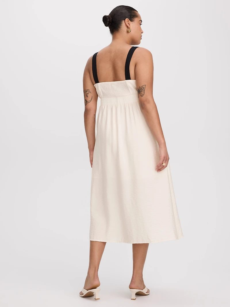 Robe midi sans manches à col en coeur