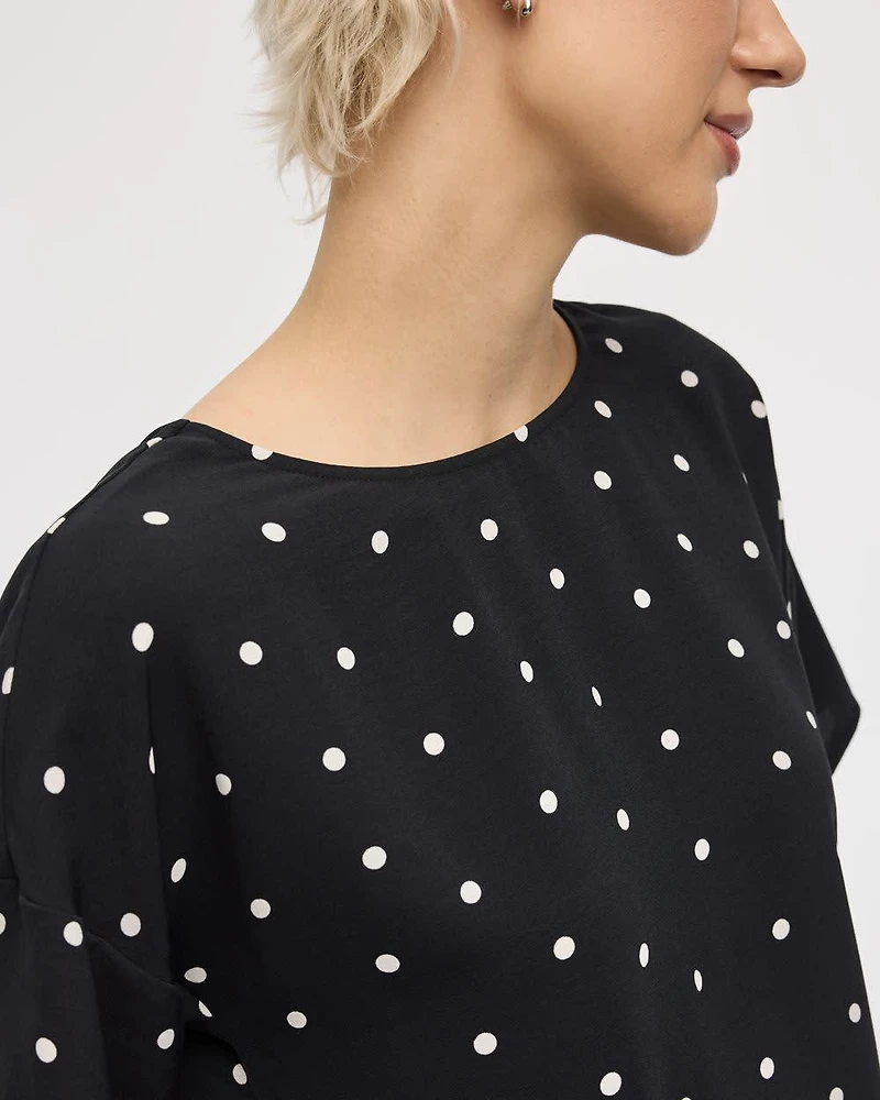 Short-Sleeve Crew-Neck T-Shirt Blouse