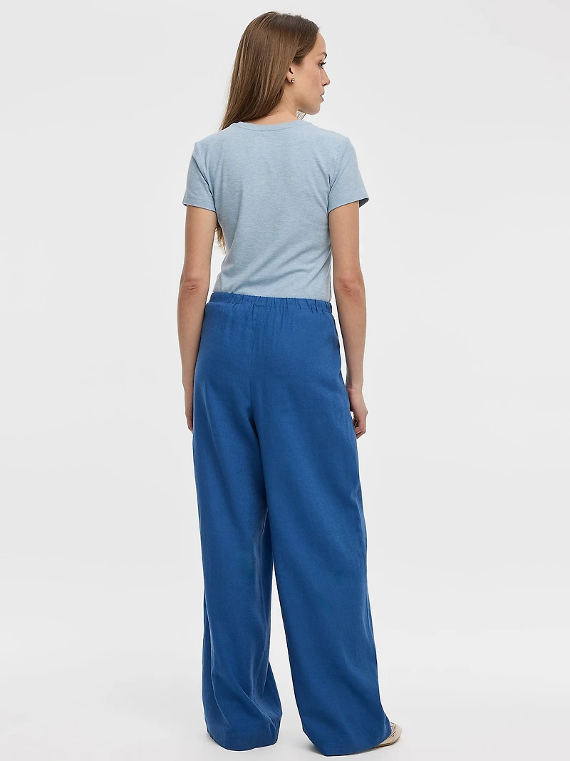 Wide-Leg Linen-Blend Pant