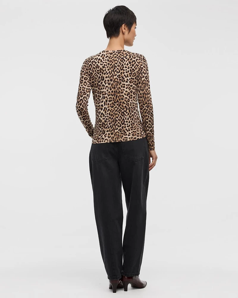 Long-Sleeve Crew-Neck Tee - R Essentials