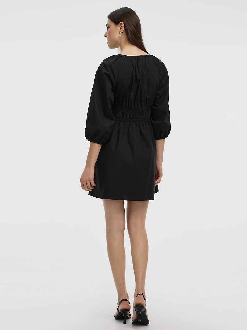 Robe courte à col V