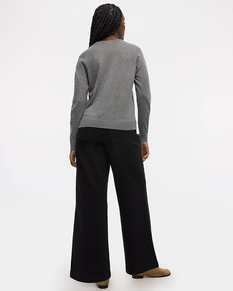 Crew-Neck Cardigan - R Essentials