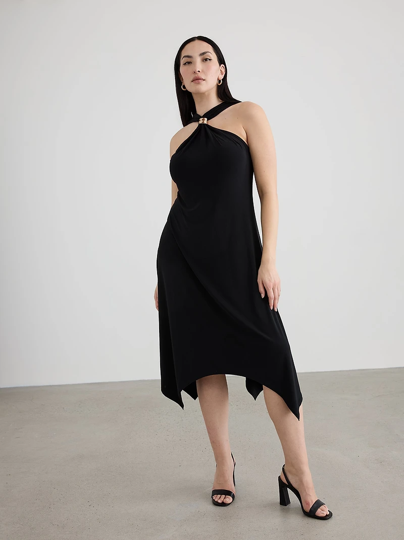Robe licou sans manches asymétrique