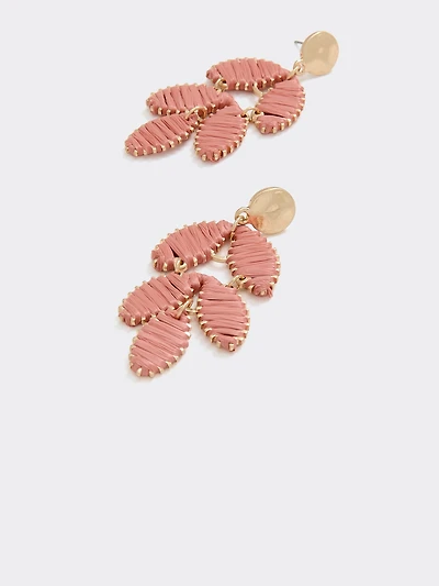 Boucles d'oreilles avec pendentifs en raphia