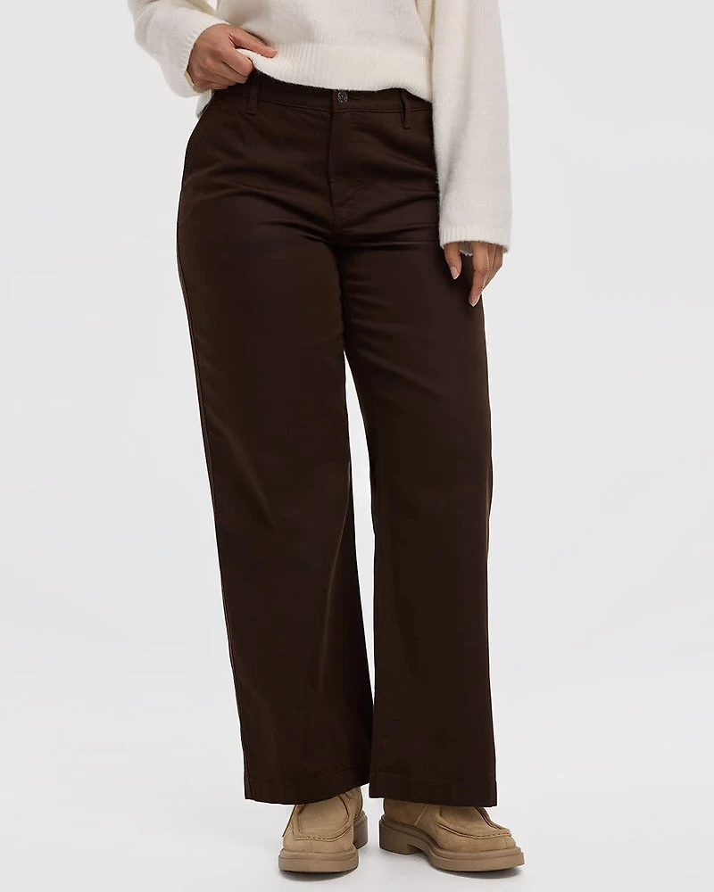 Wide-Leg Mid-Rise Jean