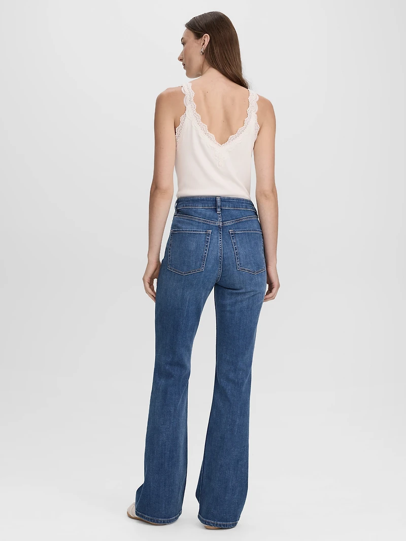 Jean à jambe évasée et taille haute