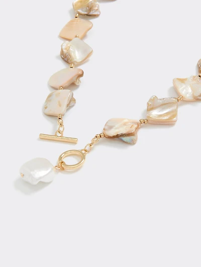 Short Necklace with Shell Beads