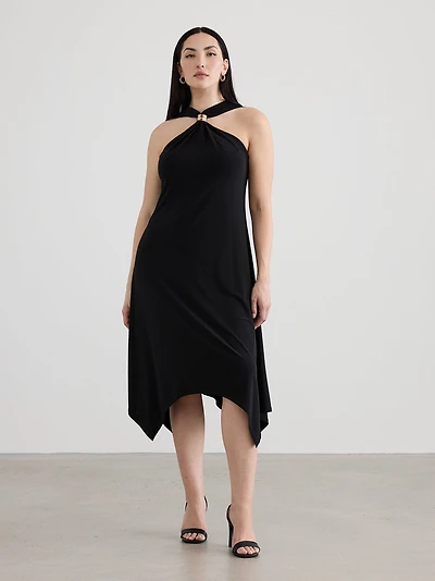Robe licou sans manches asymétrique