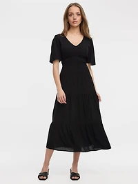 Robe midi étagée à col V et manches courtes volants