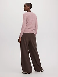 Long-Sleeve V-Neck Pullover - R Essentials