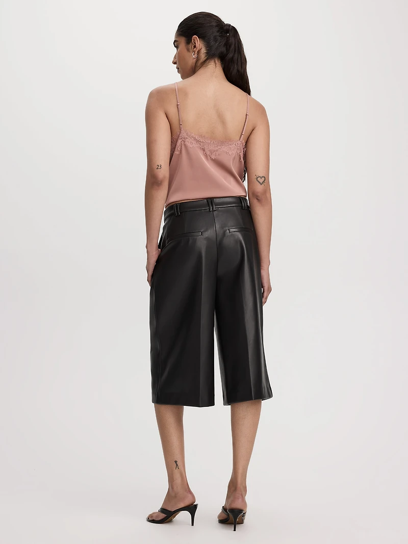 Bermuda en faux cuir à taille haute