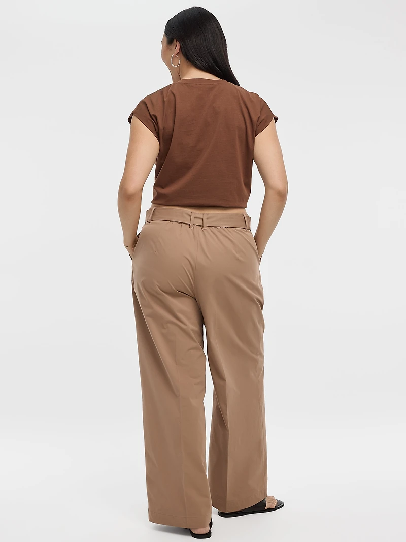 Pantalon à jambe large avec ceinture
