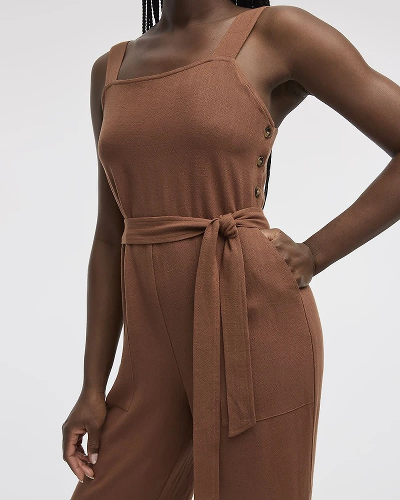 Combinaison sans manches et jambe droite avec col carré