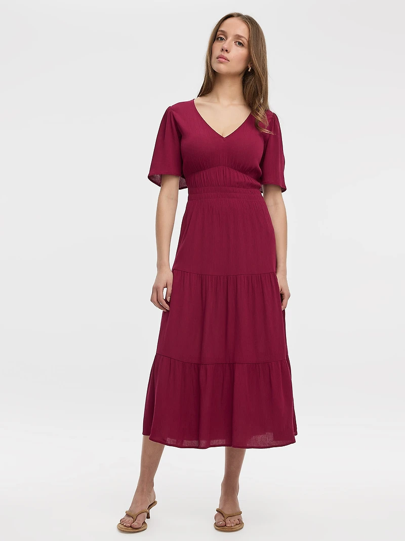 Robe midi étagée à col V et manches courtes volants