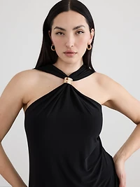 Robe licou sans manches asymétrique