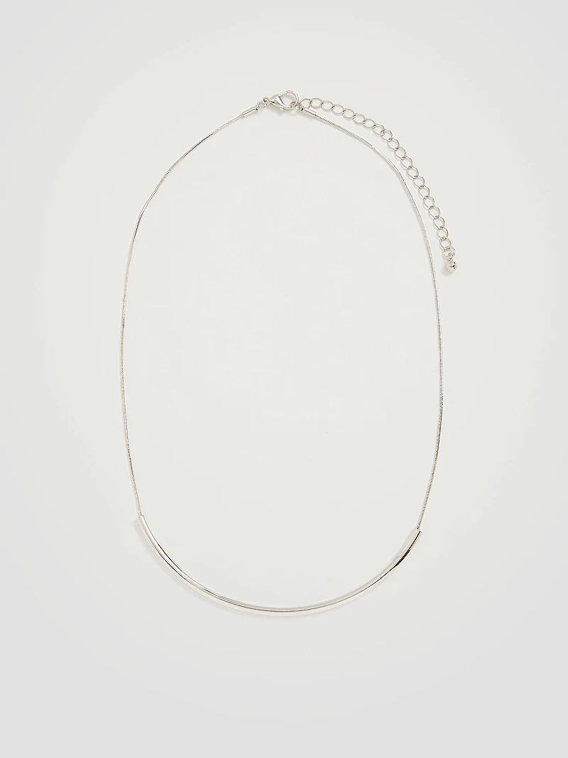 Short Necklace with U-Shaped Pendant