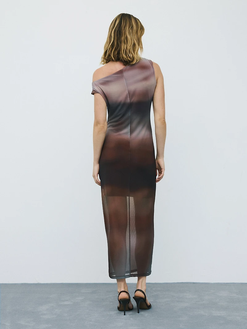 Robe maxi moulante sans manches avec fronces latérales