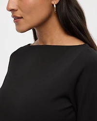 Robe courte moulante à manches longues