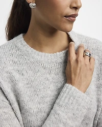 Pull en tricot duveteux à manches longues et col rond