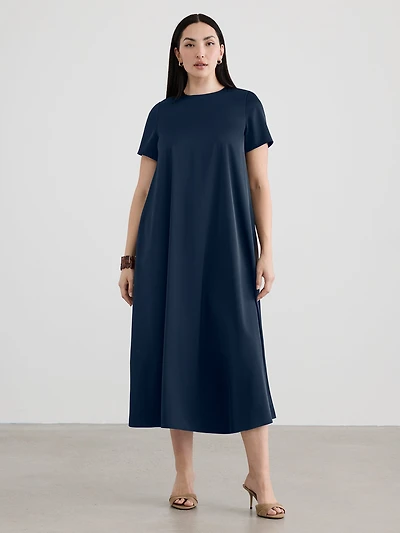 Robe maxi évasée à manches courtes