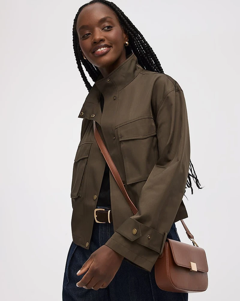 Manteau léger à poches utilitaires