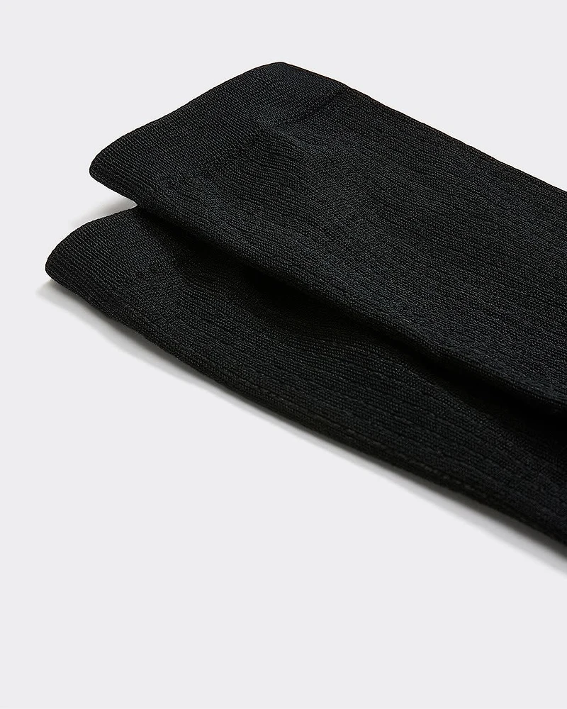 Bas légers à côtes fines