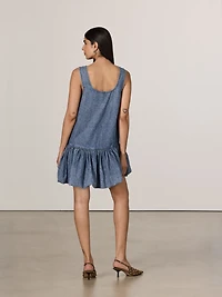 Robe courte en denim sans manches à ourlet bulle