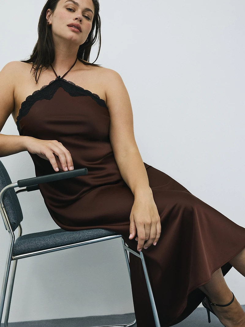 Robe cocktail maxi sans manches à col licou