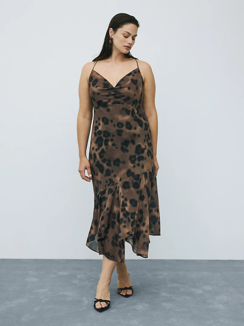 Robe maxi sans manches à encolure drapée