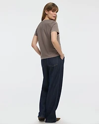 Boyfriend V-Neck T-Shirt - R Essentials