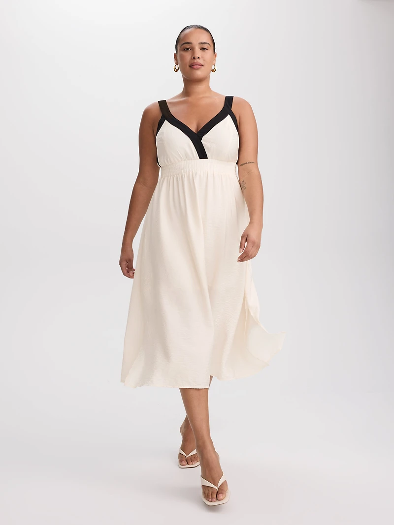 Robe midi sans manches à col en coeur