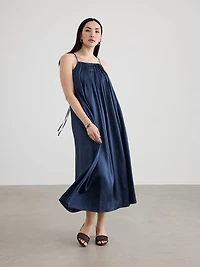Robe maxi sans manches à col carré