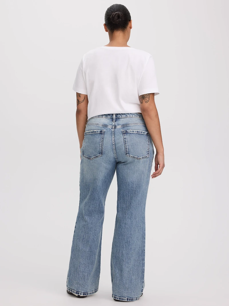 Jean à jambe évasée et taille mi-haute - Coupe Courbes