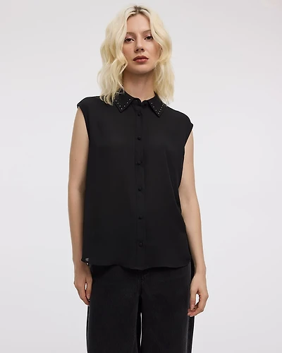 Chemise à manches très courtes avec col clouté