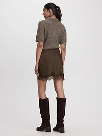 Mini-jupe en satin avec dentelle